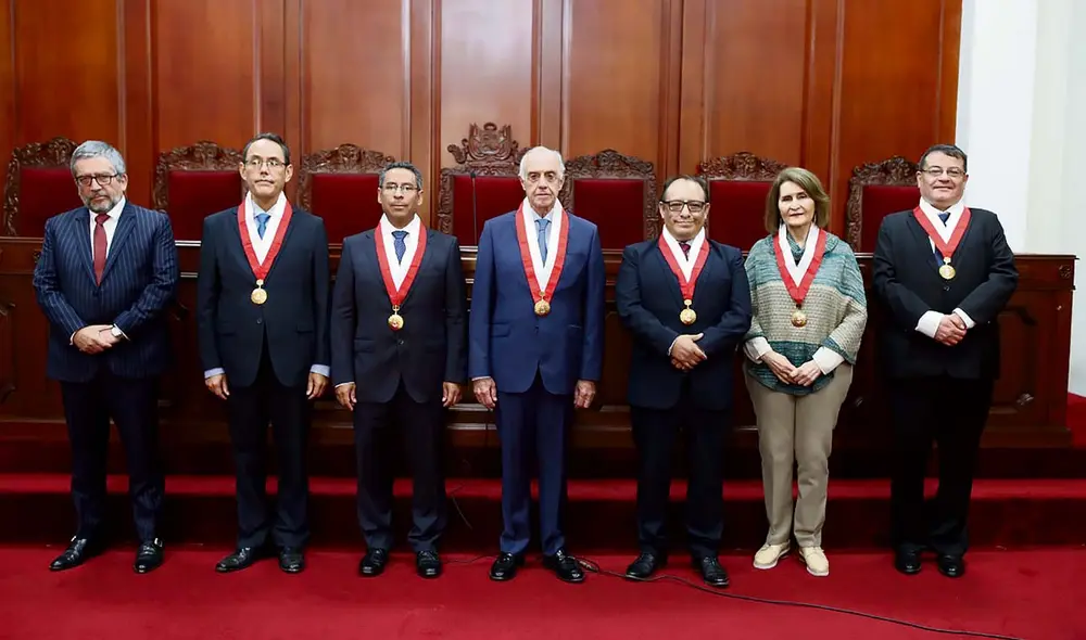 Polémico. El jueves pasado, los miembros del Tribunal Constitucional emitieron un comunicado en el que resolvieron a favor de la demanda competencial del Congreso contra el Poder Judicial. Foto: Andina
