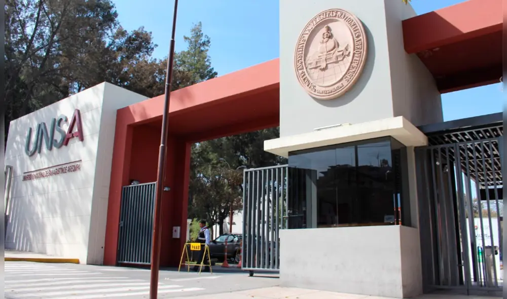 La Universidad Nacional de San Agustín de Arequipa fue fundada en 1828, convirtiéndola en una de las más antiguas del país. Foto: Andina La Universidad Nacional de San Agustín de Arequipa fue fundada en 1828, convirtiéndola en una de las más antiguas del país. Foto: Andina