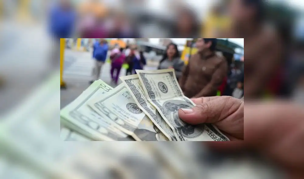 El billete verde en el mercado paralelo cotizaba a S/3,790 la compra y S/3,820 la venta. Foto: Andina El billete verde en el mercado paralelo cotizaba a S/3,790 la compra y S/3,820 la venta. Foto: Andina