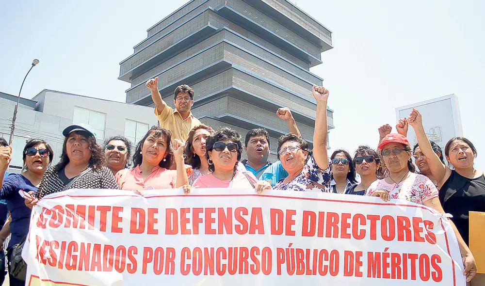 Gestión escolar. Con la norma se busca que directores de colegios públicos continúen ejerciendo su cargo luego de haber mostrado méritos y capacidades. Foto: difusión Gestión escolar. Con la norma se busca que directores de colegios públicos continúen ejerciendo su cargo luego de haber mostrado méritos y capacidades. Foto: difusión