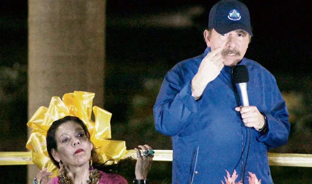 dictadura. Presidente Daniel Ortega junto a su esposa, la vicepresidenta Rosario Murillo. Foto: AFP