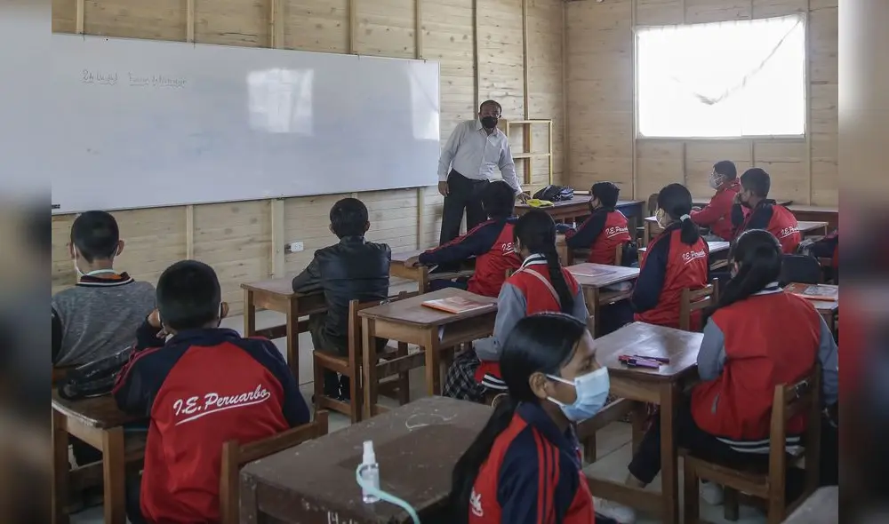 Puno. Profesores del distrito de San Román acatarán huelga en contra del Gobierno. Foto: Rodrigo Talavera/La República.