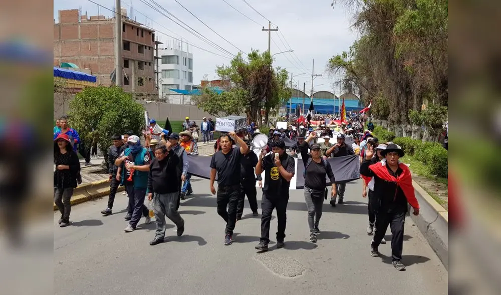 Comerciantes anuncian protestas si presidenta Dina Boluarte llega a Arequipa. Foto: Wilder Pari / URPI-LR