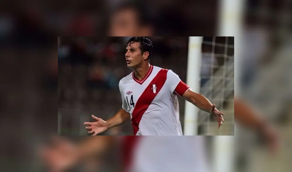 Claudio Pizarro debutó oficialmente en 1996. Foto: EFE Claudio Pizarro debutó oficialmente en 1996. Foto: EFE