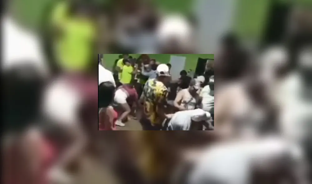 La pelea se prolongó por varios minutos. Foto: Captura Chimbote Noticias La pelea se prolongó por varios minutos. Foto: Captura Chimbote Noticias