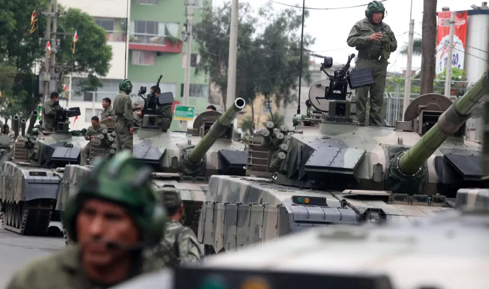 No hay dinero para devolver tanques chinos MBT-2000 / Foto: Andina