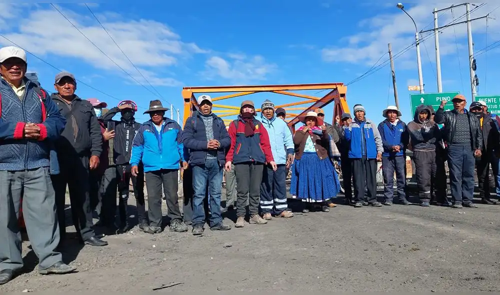 Los ciudadanos alegan que están realizando una protesta pacífica. Foto: Liubomir Fernández / URPI-LR Los ciudadanos alegan que están realizando una protesta pacífica. Foto: Liubomir Fernández / URPI-LR
