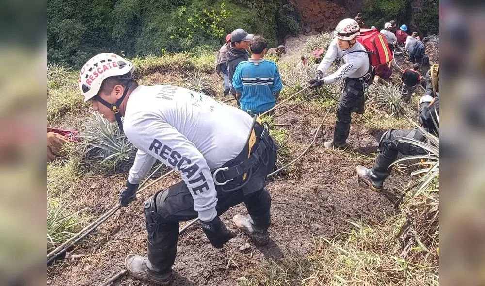 Un grupo de 10 rescatistas de la Policía Nacional del Perú. Foto: PNP