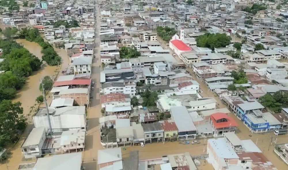 Debido a las inundaciones en la zona costera de Ecuador, se ha dispuesto la ayuda a los damnificados. Foto: Ecuavisa Debido a las inundaciones en la zona costera de Ecuador, se ha dispuesto la ayuda a los damnificados. Foto: Ecuavisa