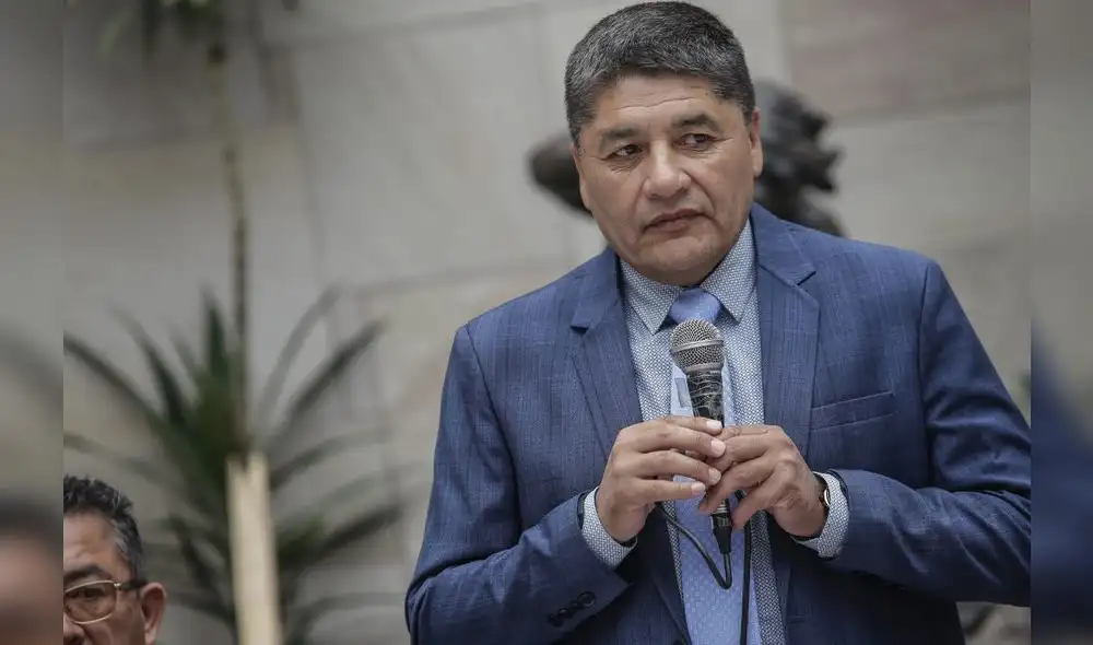 Decisión. Alcalde Rivera pidió perdón a  la población por show que no debió realizarse. Foto: La República.