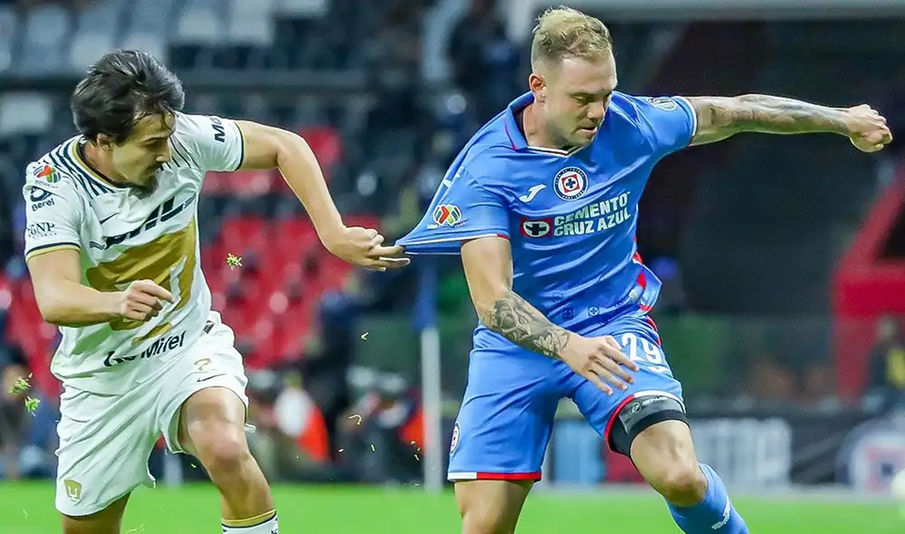 Cruz Azul y Pumas se fueron al descanso sin goles en el marcador. Foto: Cruz Azul