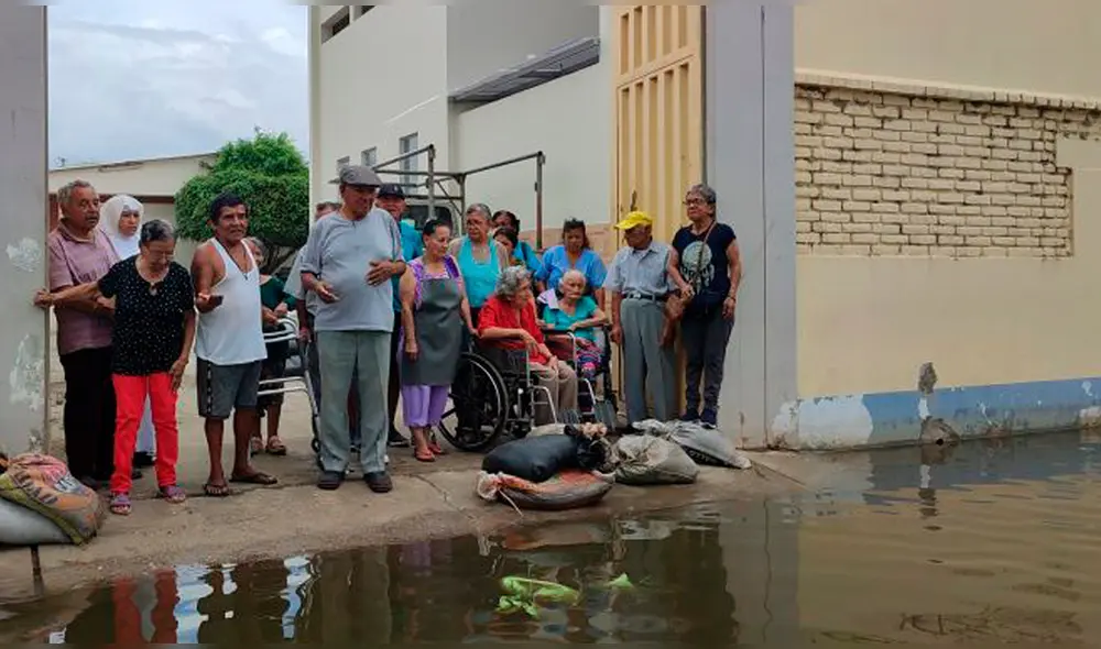 Afectados exigen la presencia de las autoridades locales y regionales. Foto: Halcóntv