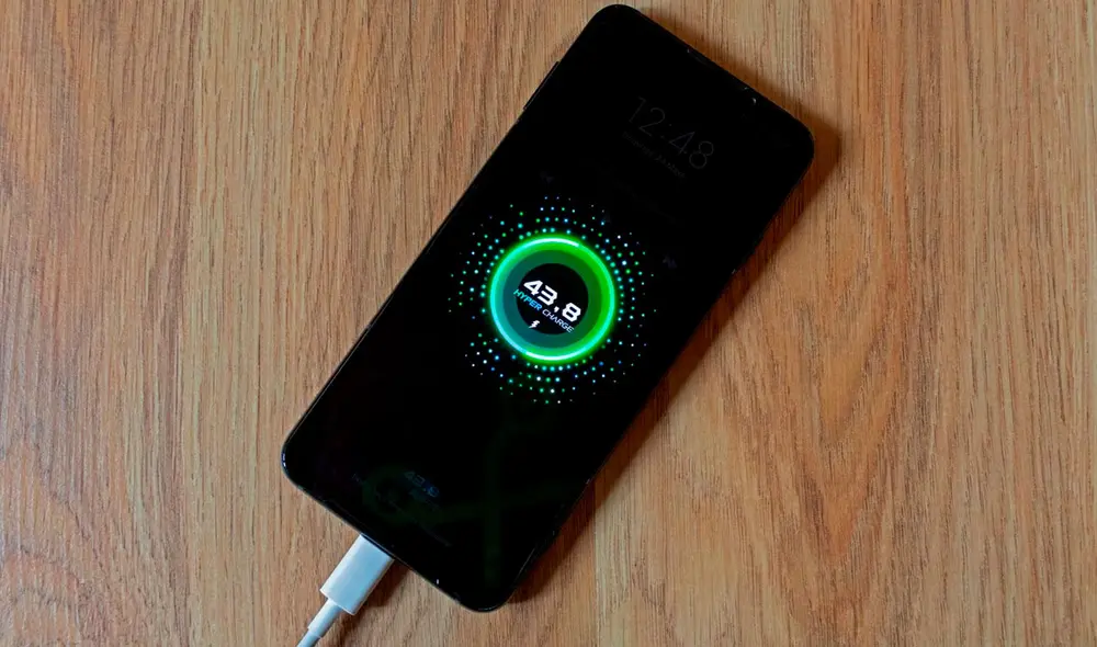 Este es uno de los mitos más populares relacionados a los smartphone. Foto: Xataka