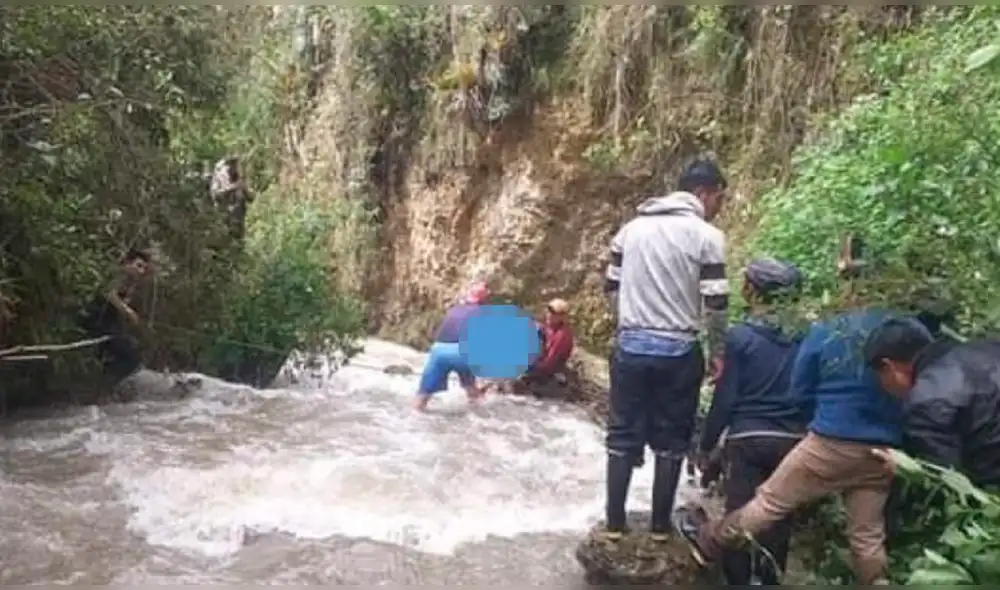 Moradores y PNP se sumaron a las labores de búsqueda. Foto: La Rotativa
