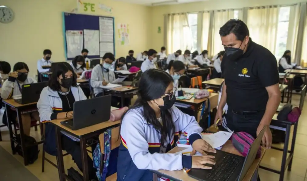 La remuneración para los auxiliares de educación nombrados y contratados solía ser S/ 1,430 soles. Foto: Andina La remuneración para los auxiliares de educación nombrados y contratados solía ser S/ 1,430 soles. Foto: Andina