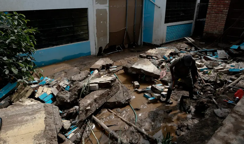 Huaico dejó todo destruido en Chaclacayo. Foto: Marco Cotrina / La República Huaico dejó todo destruido en Chaclacayo. Foto: Marco Cotrina / La República