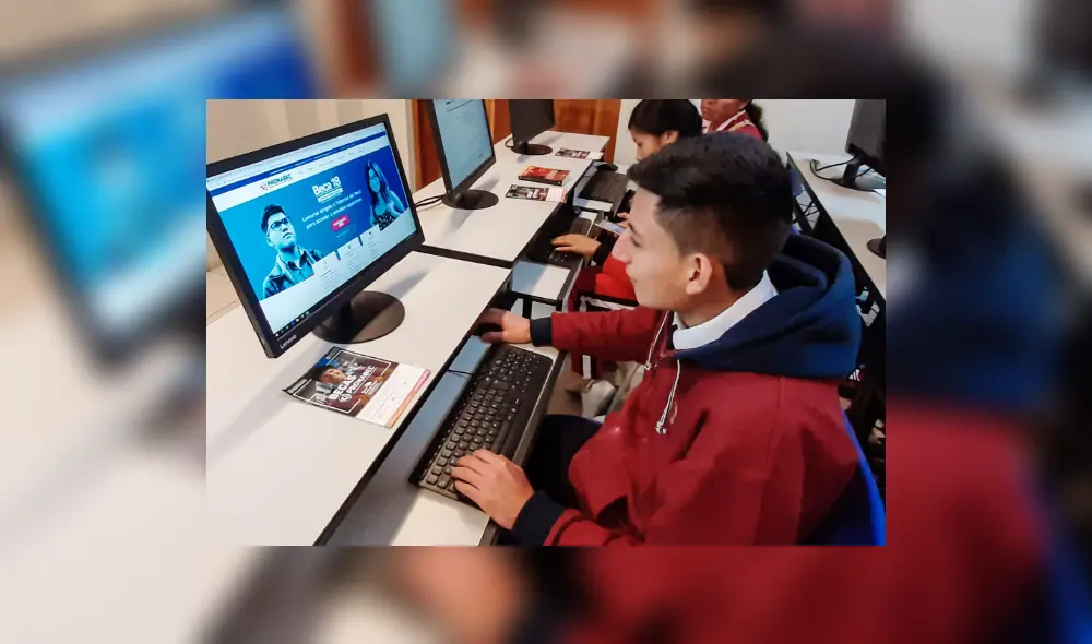 Los becarios de este apoyo económico del Estado recibirán beneficios como alojamiento, materiales de estudio, matricula y pensión.  Foto: Andina