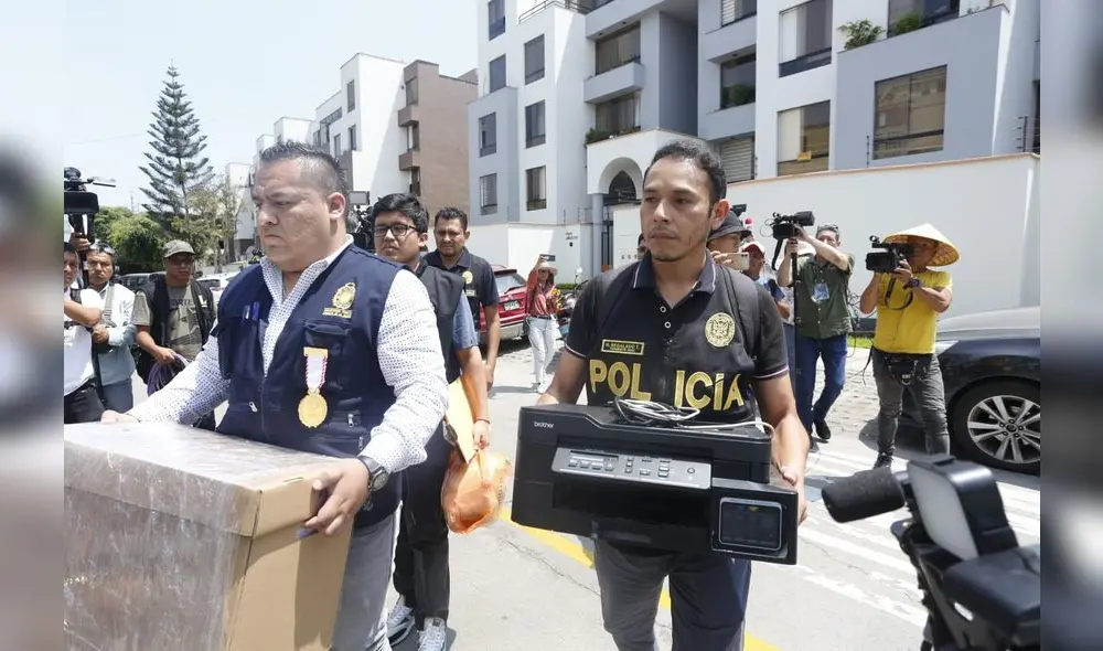 Diligencia culminó luego de horas de allanamiento. Foto: Félix Contreras Diligencia culminó luego de horas de allanamiento. Foto: Félix Contreras