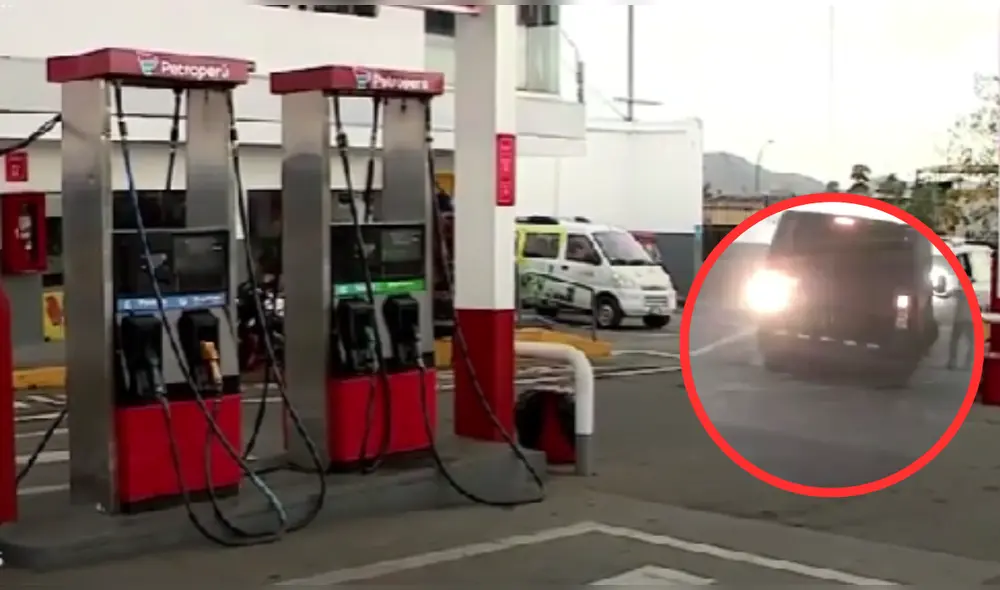 Los ladrones cortaron las cadenas que aseguraban al extintor. Foto: captura de “América noticias” - Video: “América noticias”