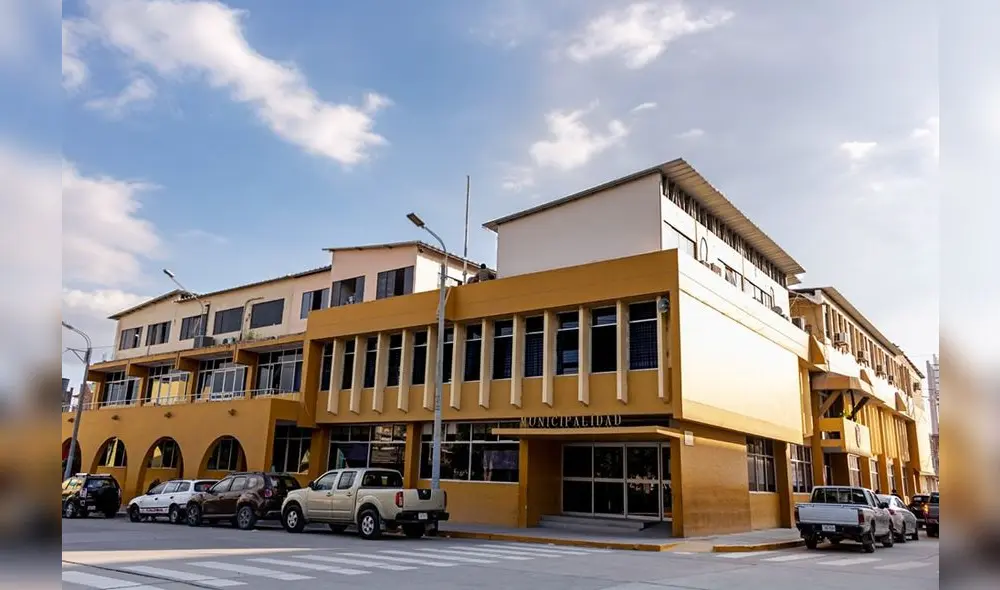 La población de Sullana se encuentra indignada con esta iniciativa a favor de los funcionarios de confianza. Foto: Sullana Noticias La población de Sullana se encuentra indignada con esta iniciativa a favor de los funcionarios de confianza. Foto: Sullana Noticias