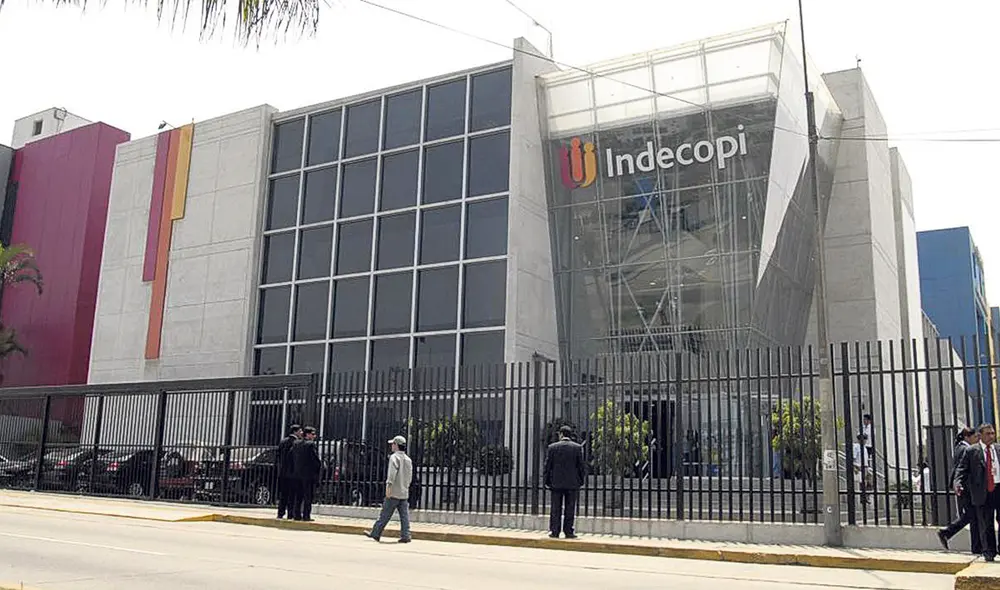 Institucionalidad. La lista de purga de Karin Cáceres, enviada por correo, incluye a profesionales con más de una década de línea de carrera en Indecopi. Foto: difusión