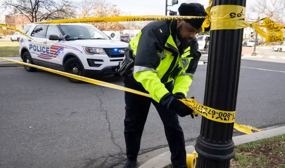 El tiroteo en la escuela ocurrió poco antes de las 10.00 a. m. Foto: AP El tiroteo en la escuela ocurrió poco antes de las 10.00 a. m. Foto: AP