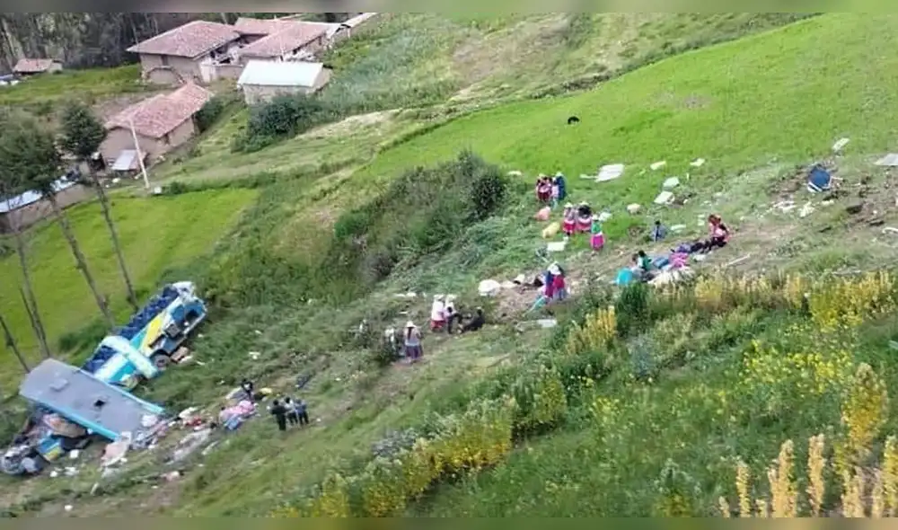 Ciudadanos de Pomabamba lamentan el accidente de tránsito que ha enlutado a la comunidad. Foto: Cortesía