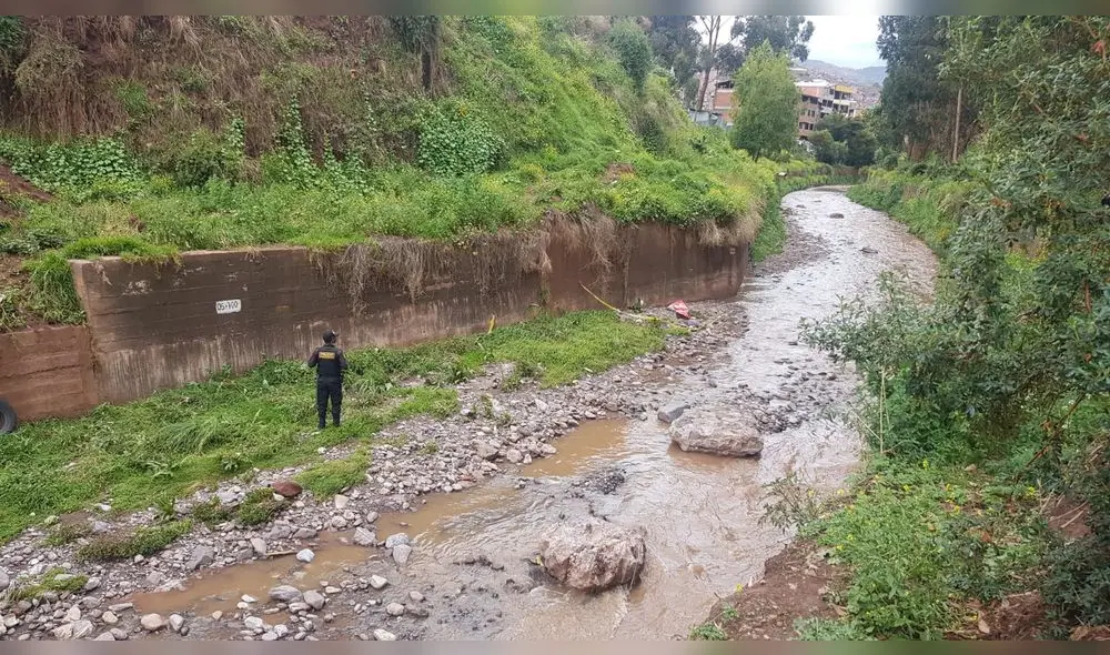Otro cadáver fue hallado en las orillas del río Huatanay. Foto: Luis Álvarez/URPI-LR. Otro cadáver fue hallado en las orillas del río Huatanay. Foto: Luis Álvarez/URPI-LR.