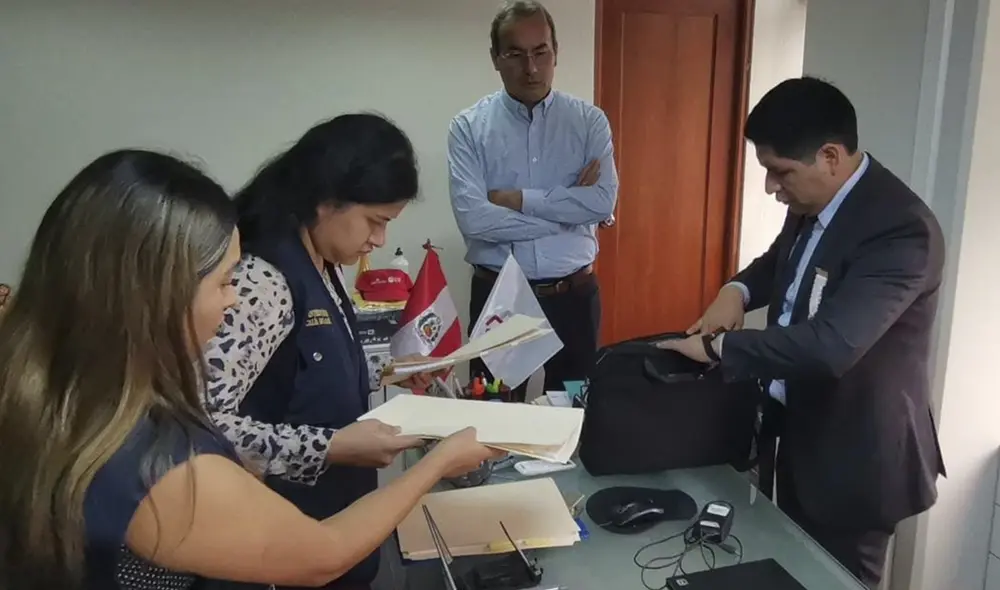 Personal de la Fiscalía busca documentación que implicaría a la presidenta Dina Boluarte. Foto: Ministerio Público/Video: canal N