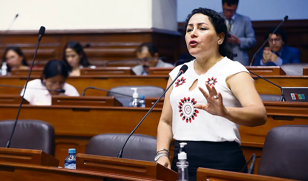 Lazos. Karol Paredes preside Comisión de Ética, pero, además, es considerada cercana a Alva. Foto: difusión Lazos. Karol Paredes preside Comisión de Ética, pero, además, es considerada cercana a Alva. Foto: difusión