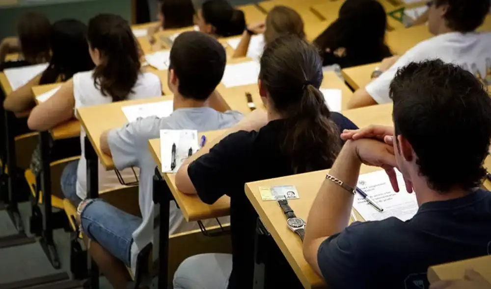 Los estudiantes denunciaron que los problemas de salud del joven eran conocidos por las autoridades escolares. Foto: referencial/EFE Los estudiantes denunciaron que los problemas de salud del joven eran conocidos por las autoridades escolares. Foto: referencial/EFE