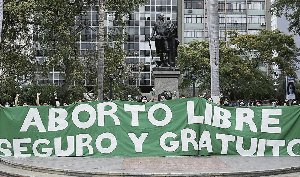 Discusión. Con el proyecto de ley se obligaría a niñas, adolescentes y adultas a continuar embarazos riesgosos aun a costa de sus vidas y de su salud. Foto: John Reyes/La República Discusión. Con el proyecto de ley se obligaría a niñas, adolescentes y adultas a continuar embarazos riesgosos aun a costa de sus vidas y de su salud. Foto: John Reyes/La República
