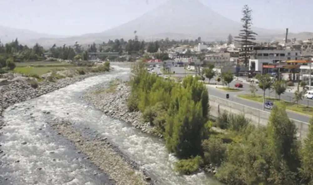 Piden realizar uso razonable del agua en Arequipa. Foto: referencial/archivo LR Piden realizar uso razonable del agua en Arequipa. Foto: referencial/archivo LR