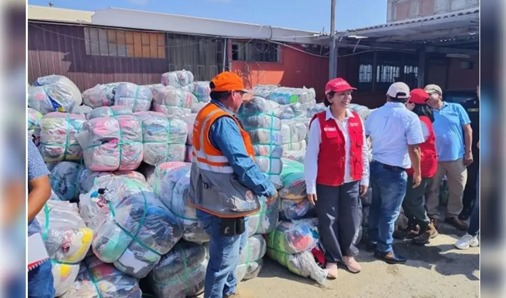El Ministerio de la Mujer entregó  ropa para los damnificados de Áncash. Foto: Áncash al Día