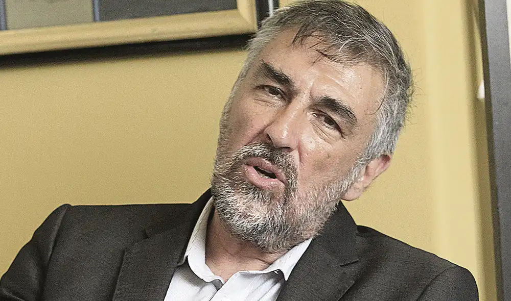 Crisis. Para Molina, es de una enorme irresponsabilidad no adelantar las elecciones generales. Foto: Hugo Díaz/La República Crisis. Para Molina, es de una enorme irresponsabilidad no adelantar las elecciones generales. Foto: Hugo Díaz/La República