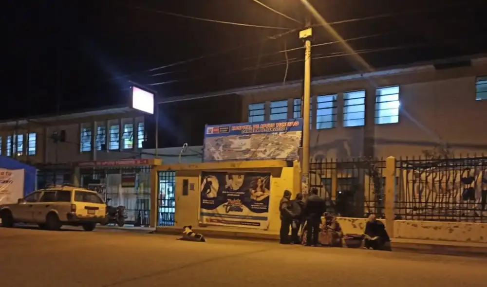 ¿Negligencia? Familiares están seguros que Erika Sandra Romero Chambilla, estaba con vida. Foto: La República