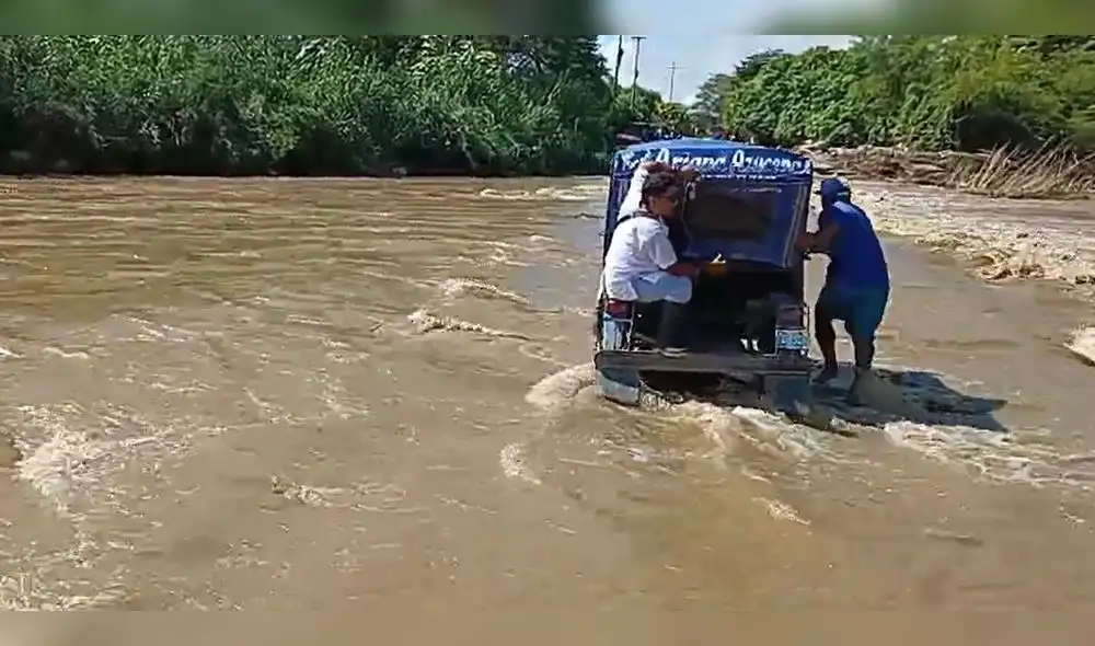 El personal de salud del caserío Talandracas también debe cruzar el rpio con ayuda de pobladores. Foto: captura/video/ Almendra Ruesta/ URPI/ La República - Video: Almendra Ruesta El personal de salud del caserío Talandracas también debe cruzar el rpio con ayuda de pobladores. Foto: captura/video/ Almendra Ruesta/ URPI/ La República - Video: Almendra Ruesta
