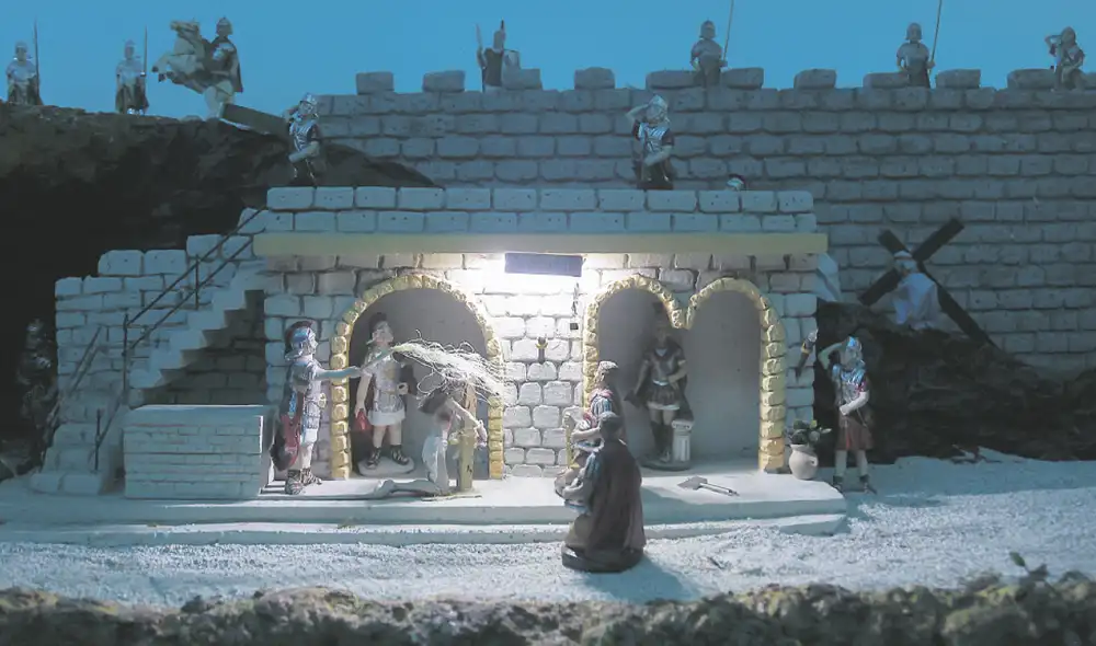 Castigo. Se recreó la escena en que Cristo es azotado por los soldados romanos y cómo le colocan la corona de espinas. Foto: Rodrigo Talavera/ LR