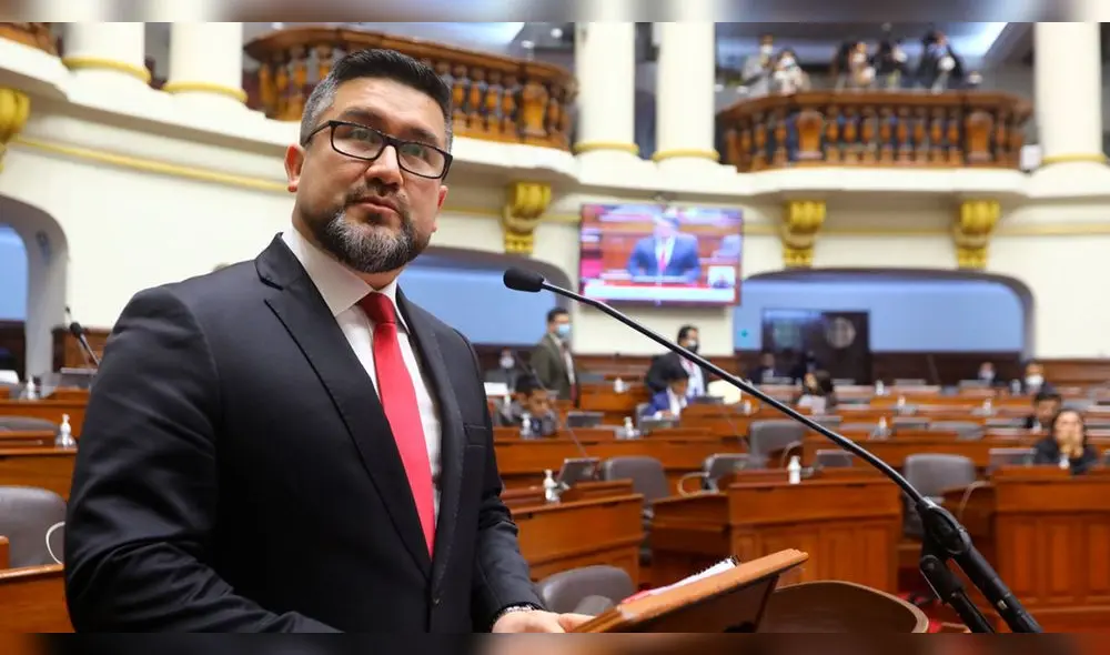 Geiner Alvarado presentó arraigo laboral irrazonable, según resolución que dicta su detención. Foto: difusión Geiner Alvarado presentó arraigo laboral irrazonable, según resolución que dicta su detención. Foto: difusión