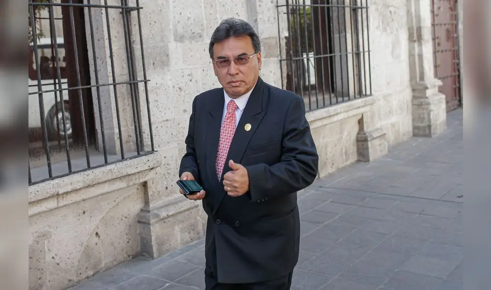 Deslinde. Linares niega que Maldonado se haya pasado a las filas de Yo Arequipa pese a lo que se dijo en acto público. Foto: La República.
