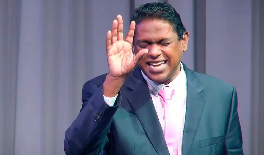 Según el informe judicial, la esposa de Moodley le dijo al empresario de la funeraria que tuvo una visión en la que su esposo resucitaría. Foto: Siva Moodley Ministries Según el informe judicial, la esposa de Moodley le dijo al empresario de la funeraria que tuvo una visión en la que su esposo resucitaría. Foto: Siva Moodley Ministries