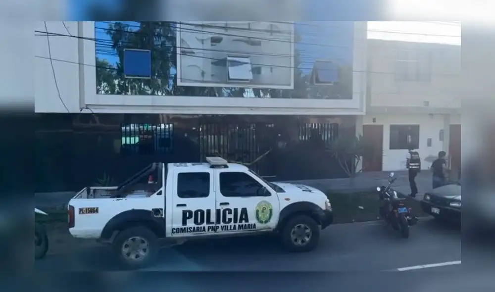 Agentes policiales de la comisaría de Villa María de Chimbote investigan el caso. Foto: Noticias en Red Chimbote Agentes policiales de la comisaría de Villa María de Chimbote investigan el caso. Foto: Noticias en Red Chimbote