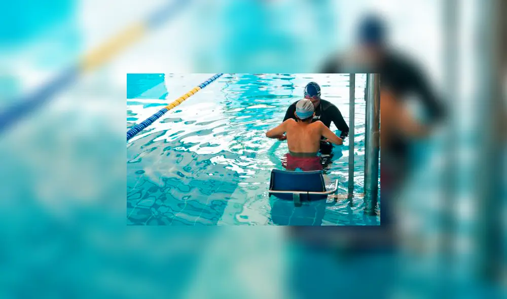 La piscina cuenta con barandas de seguridad, silla hidráulica con elevador y más. Foto: Andina