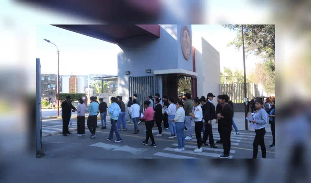 Turnos para rendir el examen de la UNSA. Foto: UNSA.