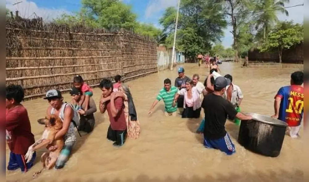 La lluvia con rayos y truenos se propagó por los distritos de Piura, Castilla y Veintiséis de Octubre.  Foto: La República.