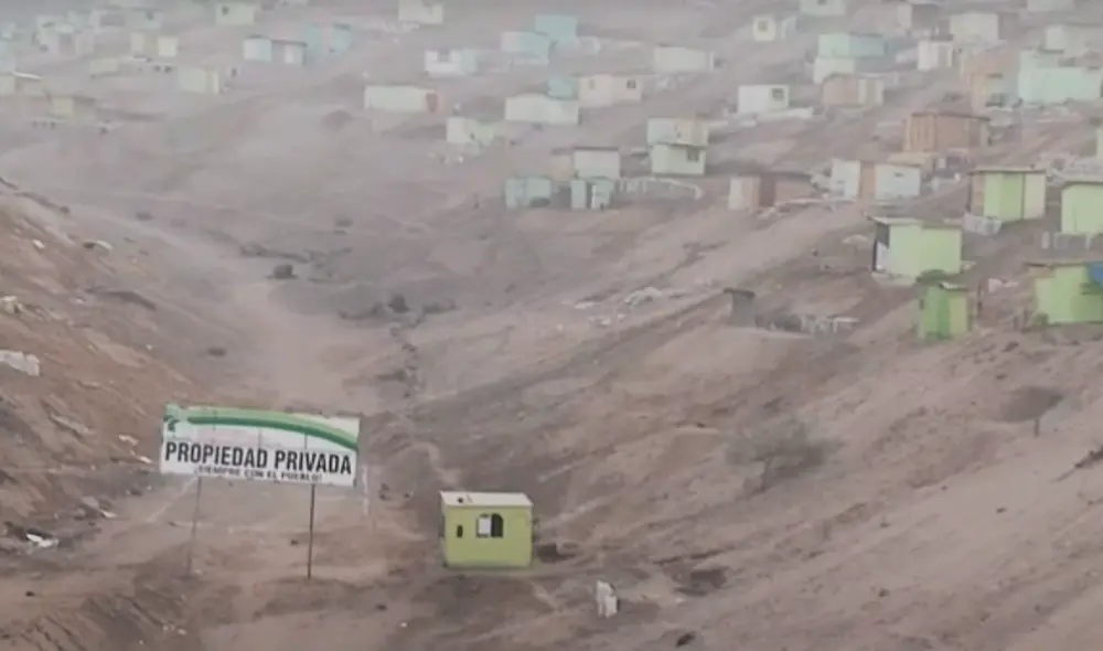 Ciudadanos fueron desalojados pese a que habían comprado los lotes de terreno. Foto: captura de TV Perú Ciudadanos fueron desalojados pese a que habían comprado los lotes de terreno. Foto: captura de TV Perú