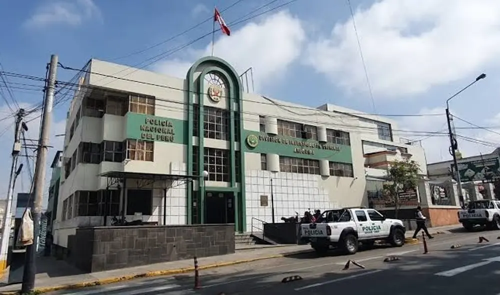 Falsos policías habrían secuestrado a la familia del exalcalde de Cerro Colorado. Foto: referencial/Leonela Aquino / La República Falsos policías habrían secuestrado a la familia del exalcalde de Cerro Colorado. Foto: referencial/Leonela Aquino / La República
