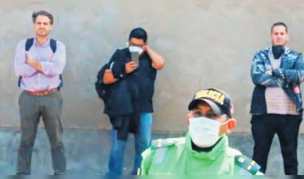 Patrón y empleado. Arriba a la izquierda, Sergio Castellanos, a la derecha, Jorge Hernández alias el Español, de la Compañía Inmobiliaria Agrícola de Lima. Patrón y empleado. Arriba a la izquierda, Sergio Castellanos, a la derecha, Jorge Hernández alias el Español, de la Compañía Inmobiliaria Agrícola de Lima.