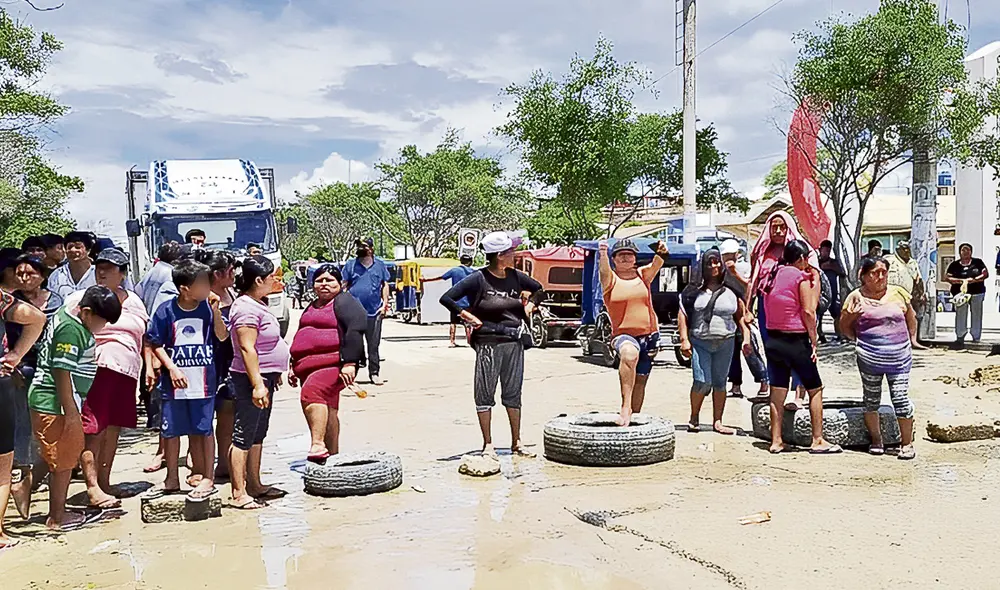 Cansados. Pobladores han empezado a tomar las vías ante la lentitud del Ejecutivo. Han convocado a un paro para este 18. Foto: difusión Cansados. Pobladores han empezado a tomar las vías ante la lentitud del Ejecutivo. Han convocado a un paro para este 18. Foto: difusión