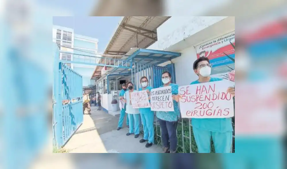 Enfermeros alzaron su voz de protesta en hospital. Foto: La República